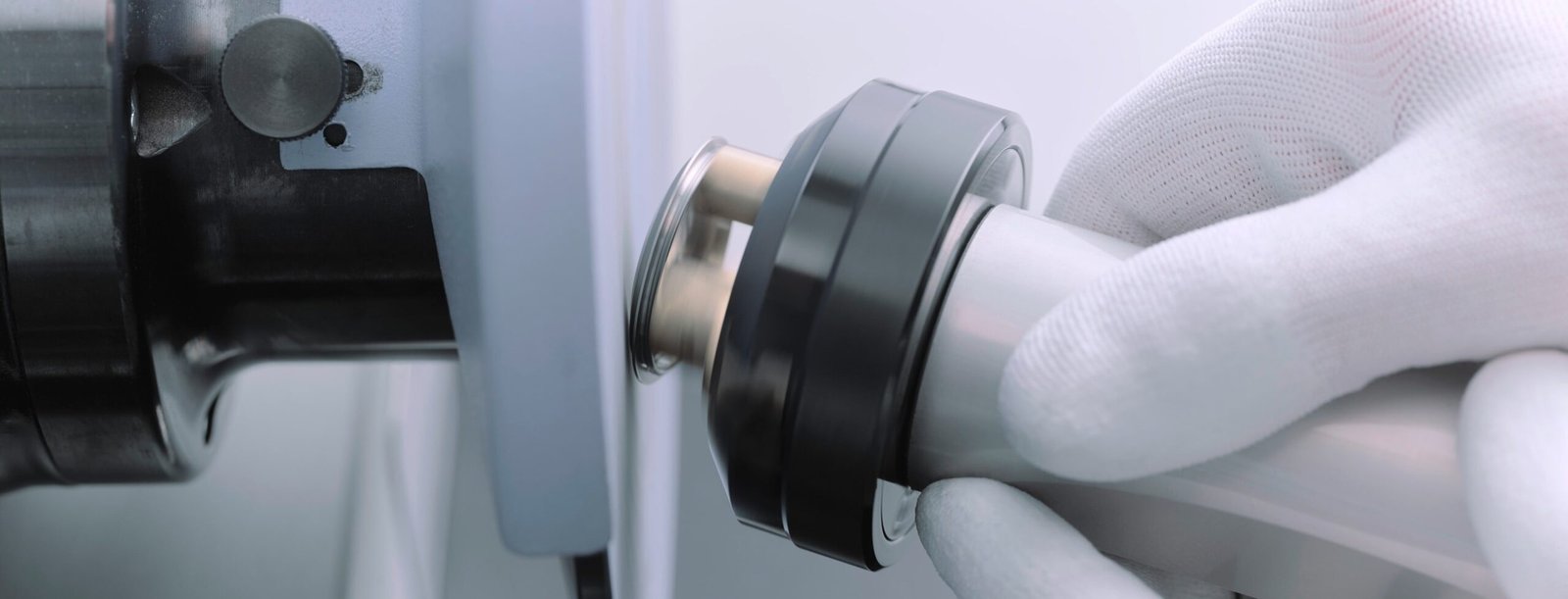 rolex servicing procedure 2234 rolex sav corporate 33 polissage boite fond v1 landscape min