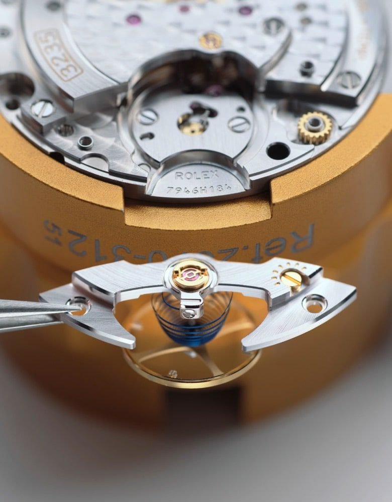 rolex servicing procedure 2234 rolex sav corporate 40 assemblage mouvement pose oscillateur v1 portrait min