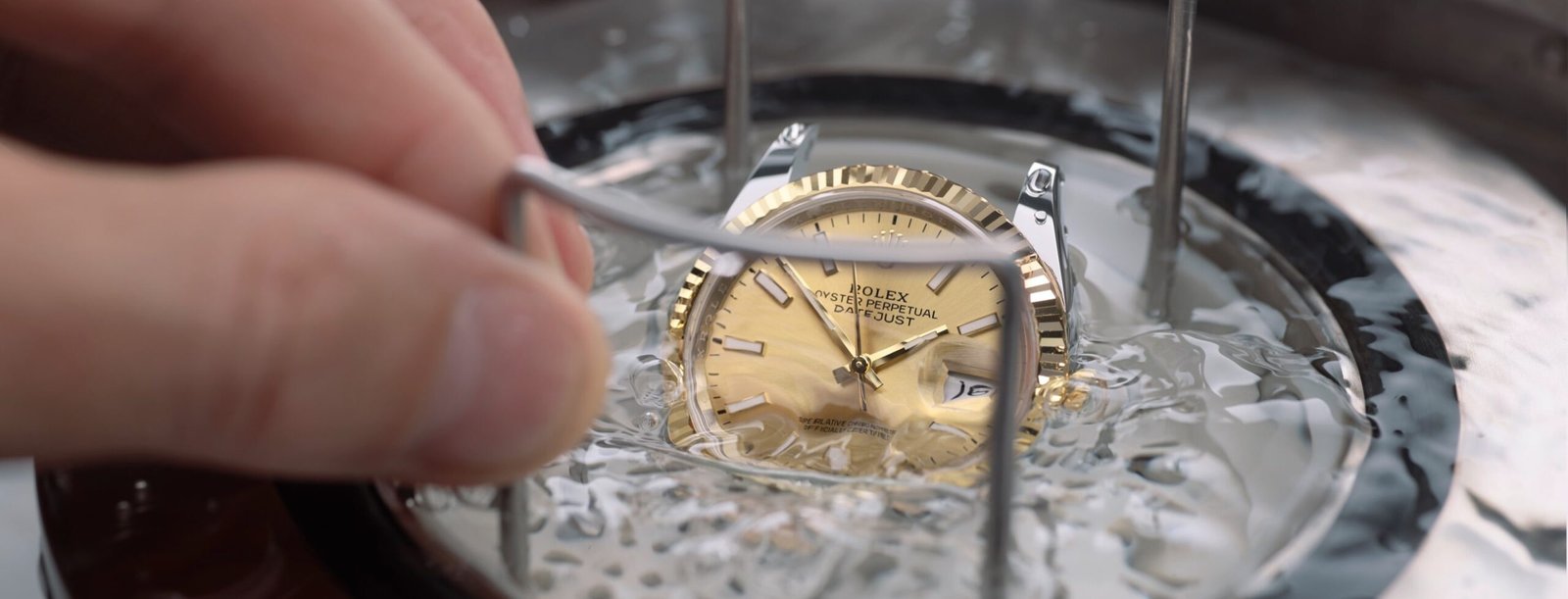 rolex servicing procedure 2234 rolex sav corporate 66 controle etancheite fathometre v2 landscape min