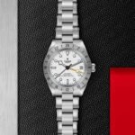 m79470 0004 flatlay std